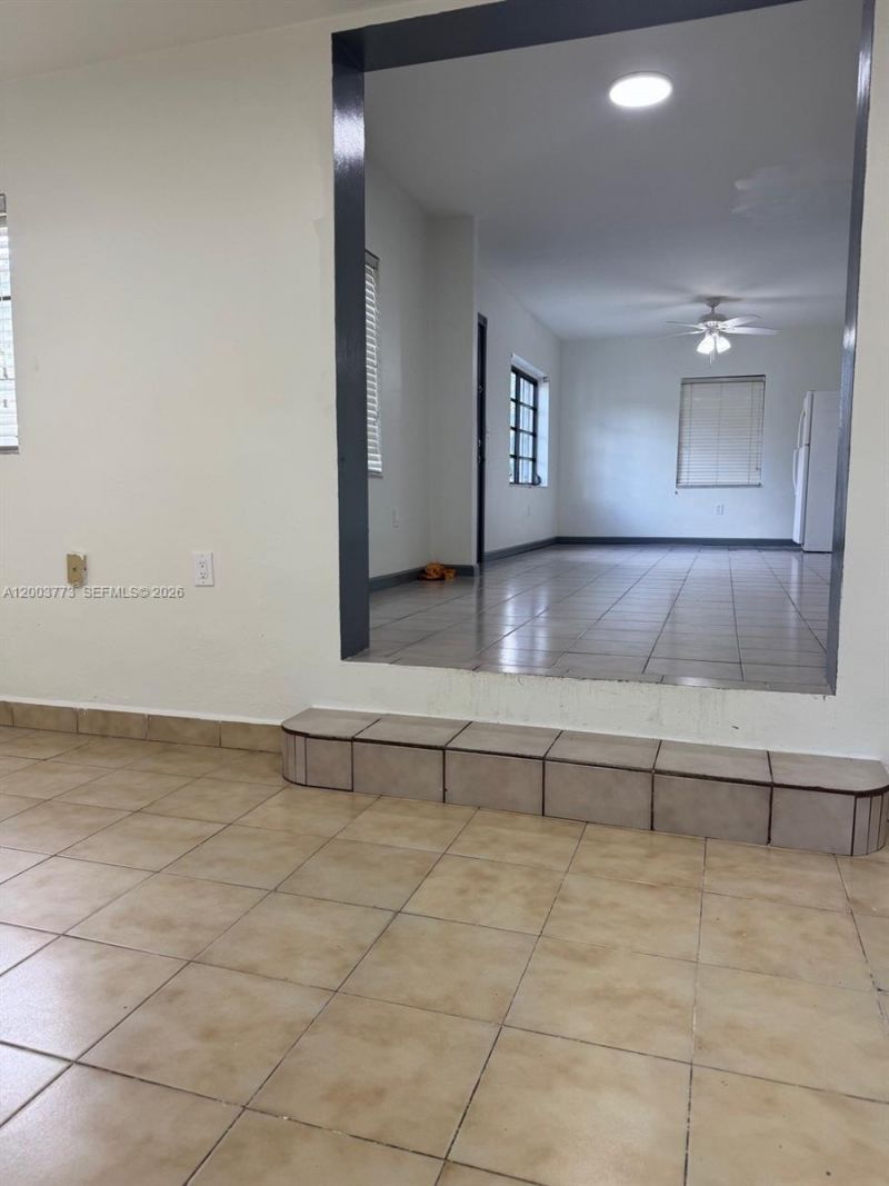 5260 SW 2nd St, Miami, FL 33134 Photo