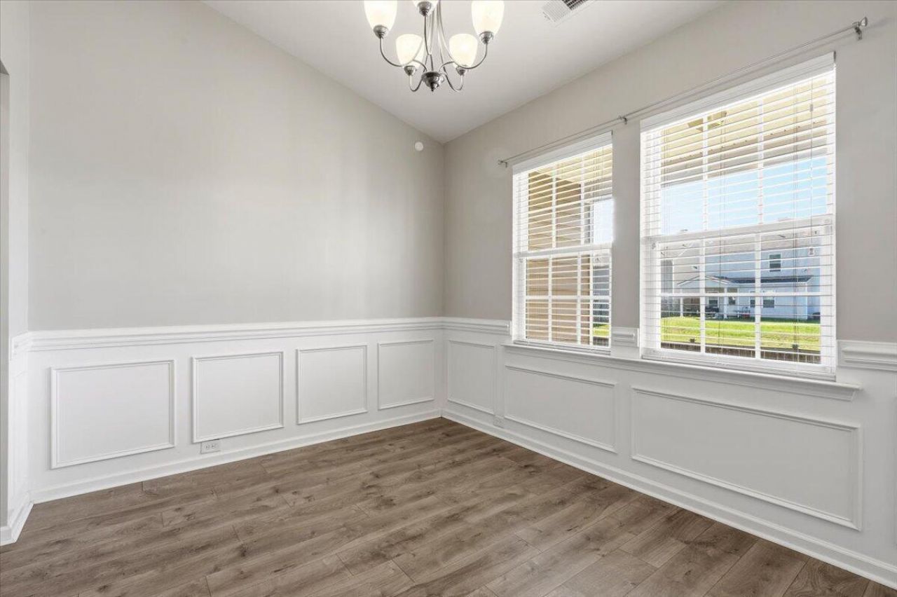 700 Redbud Lane Photo 18