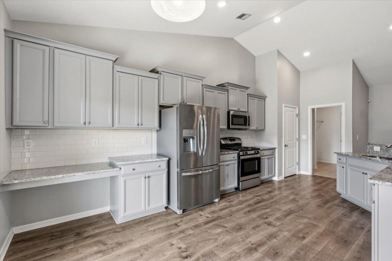 700 Redbud Lane Photo 19