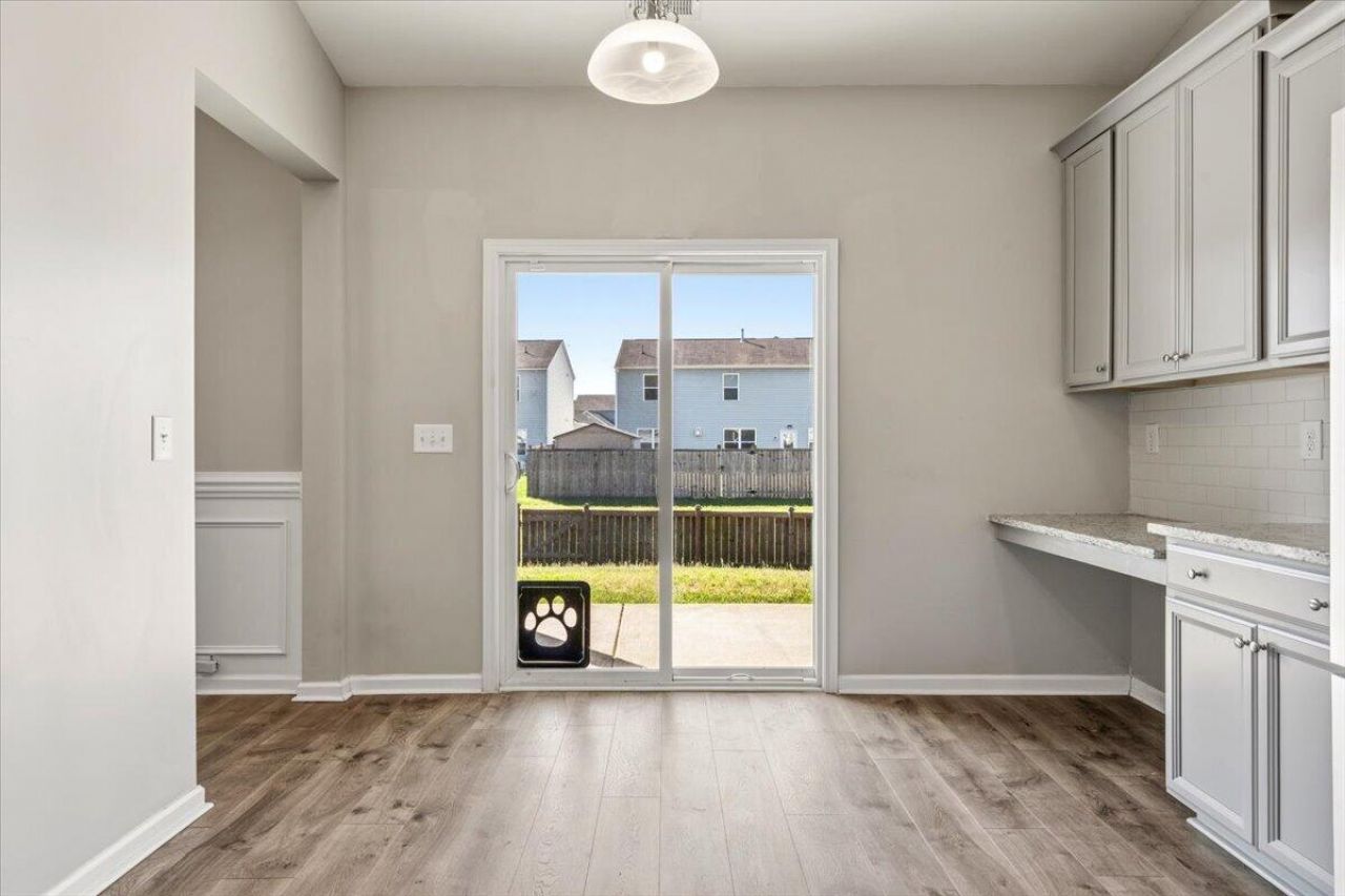 700 Redbud Lane Photo 21