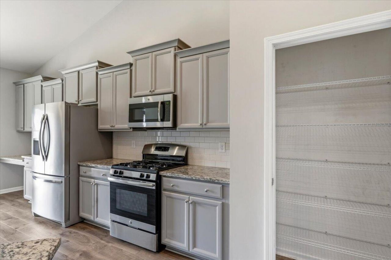 700 Redbud Lane Photo 26