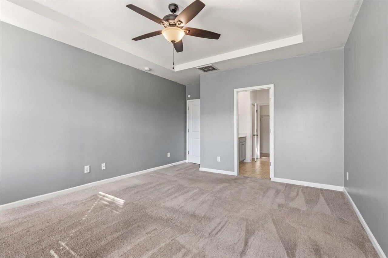 700 Redbud Lane Photo 29