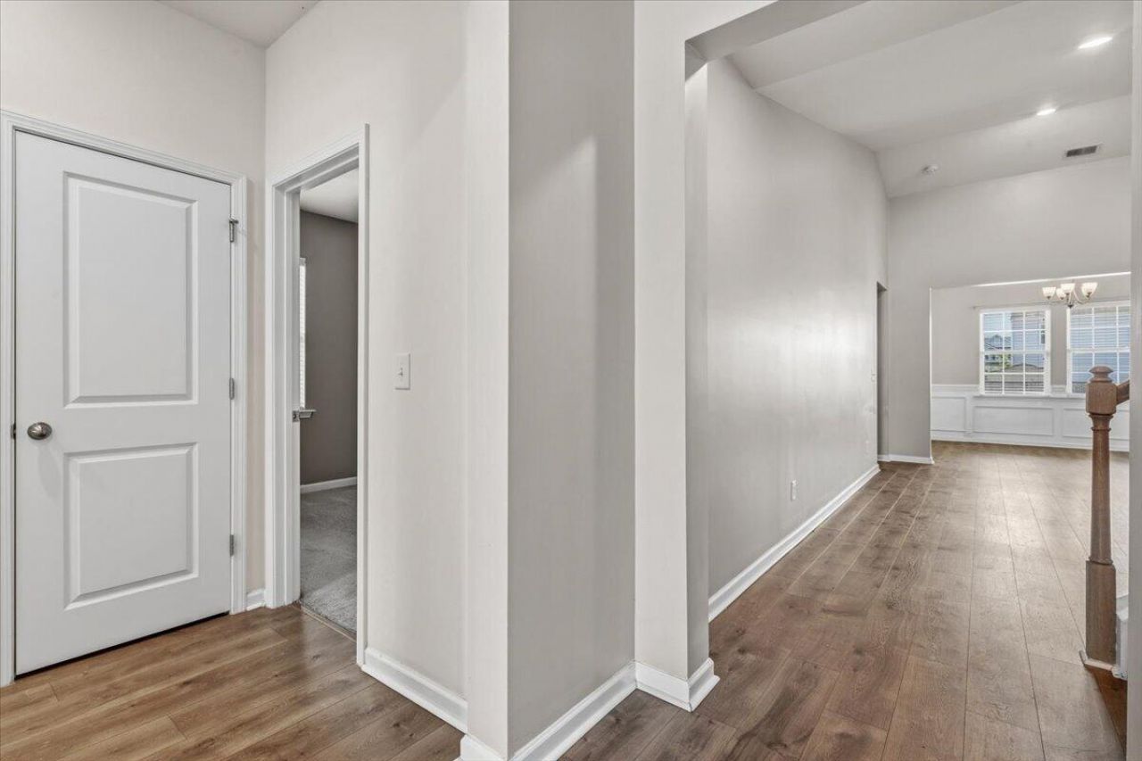 700 Redbud Lane Photo 36