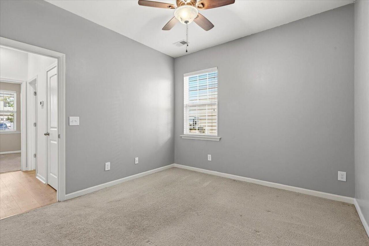 700 Redbud Lane Photo 38