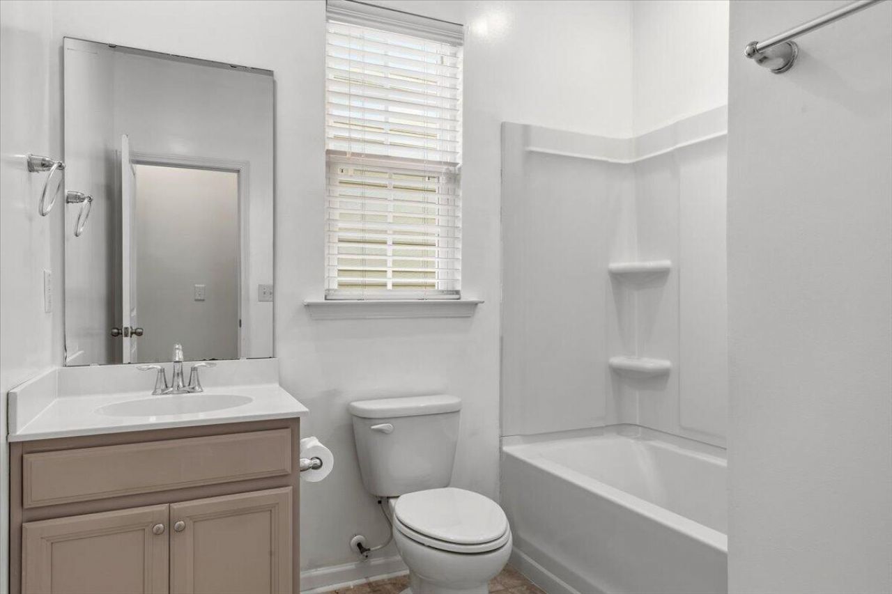 700 Redbud Lane Photo 40