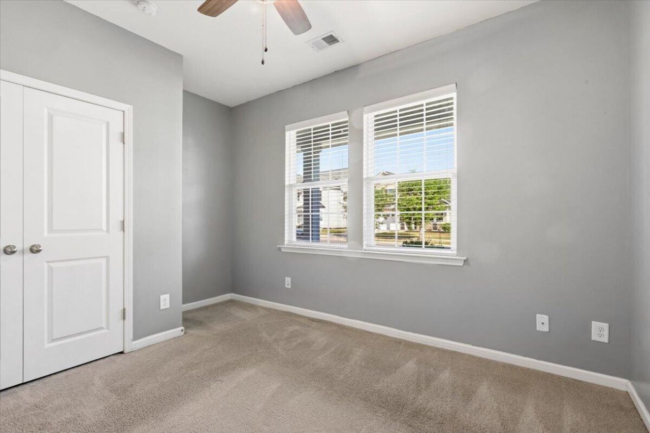 700 Redbud Lane Photo 43