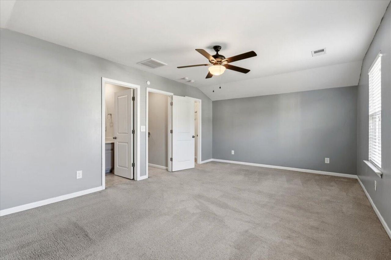 700 Redbud Lane Photo 46