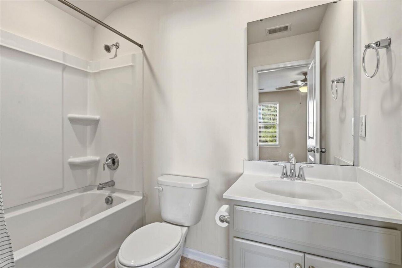 700 Redbud Lane Photo 48