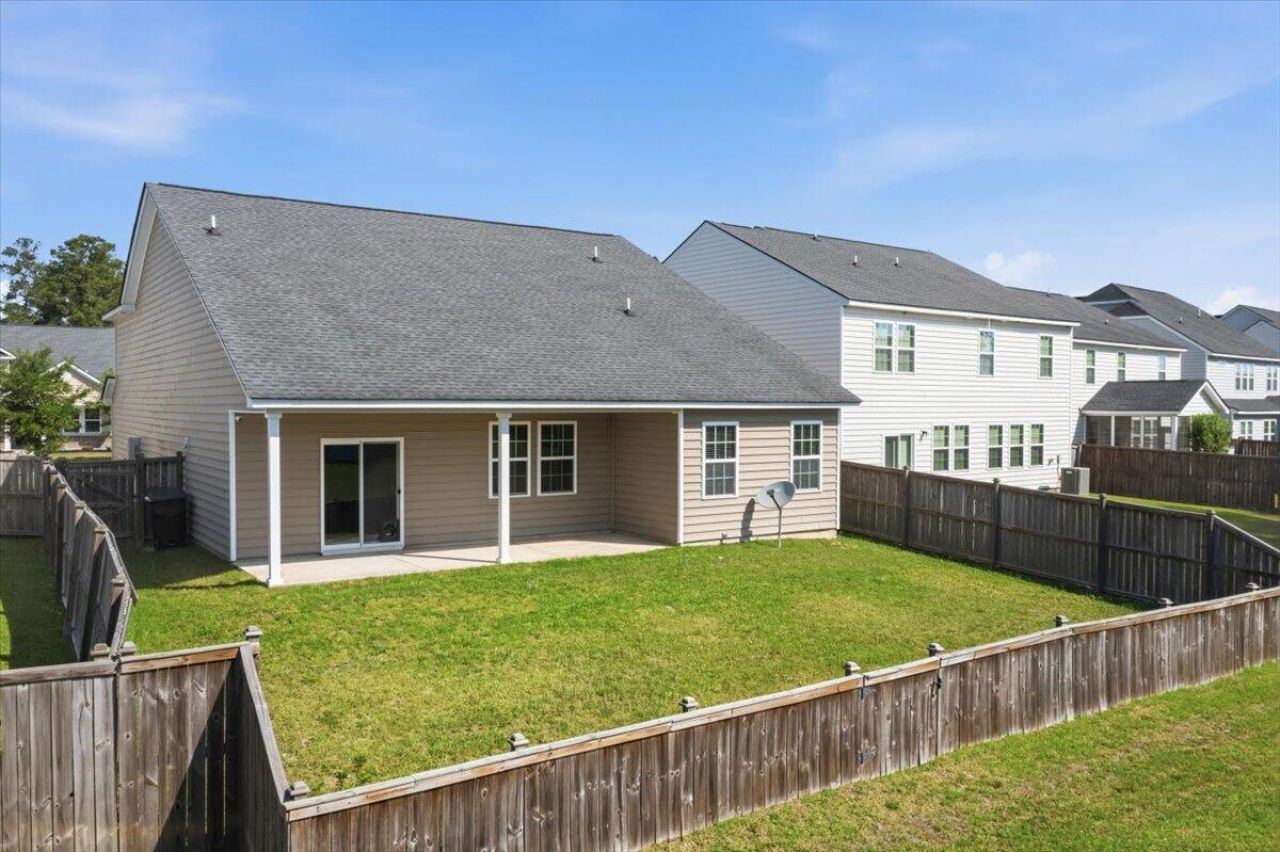 700 Redbud Lane Photo 7