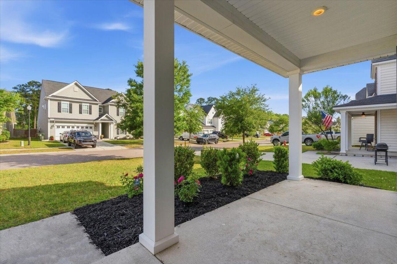 700 Redbud Lane Photo 9