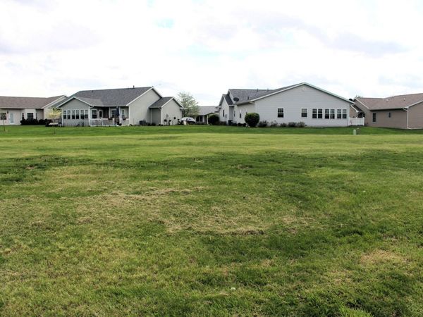 1201 W Leander Street , Clinton, IL 61727