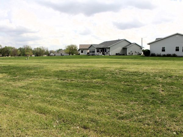 1205 W Leander Street, Clinton, IL 61727