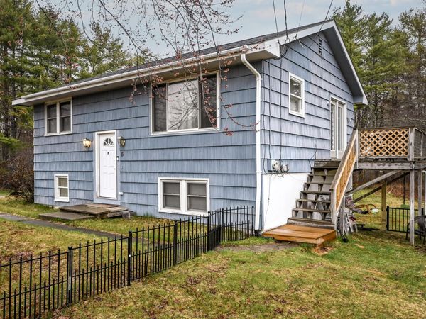 5 Buxton Road, Saco, ME 04072