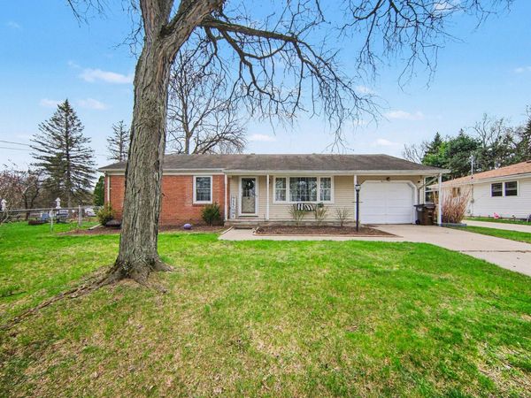 411 Park Road, Jackson, MI 49203