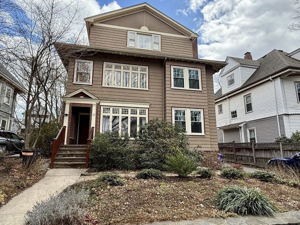 15 Stetson St, Unit 1, Brookline, MA 02446