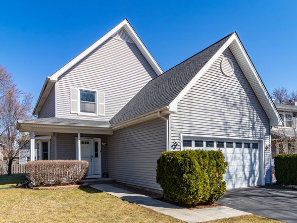 1577 Pinetree Drive , Gurnee, IL 60031