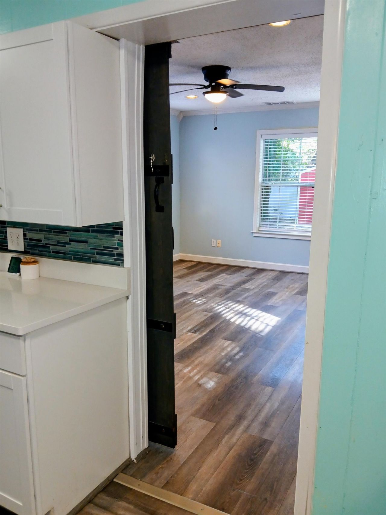 1205 King St.  Photo 13