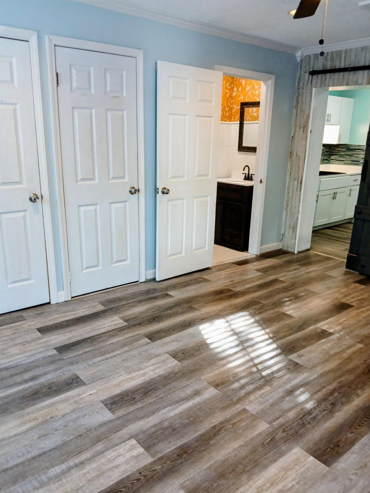 1205 King St.  Photo 14