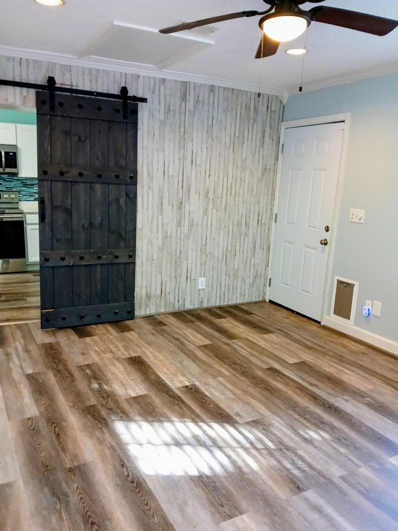 1205 King St.  Photo 15