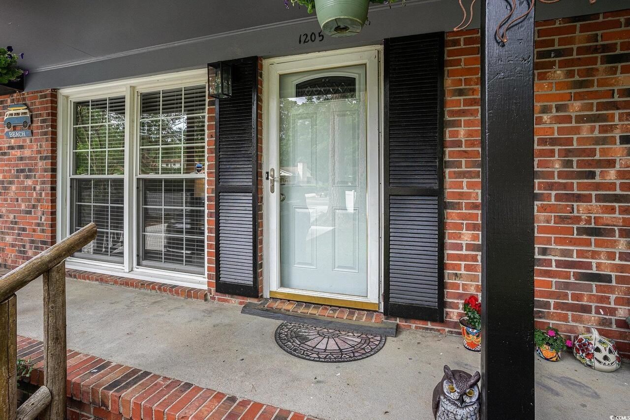 1205 King St.  Photo 17