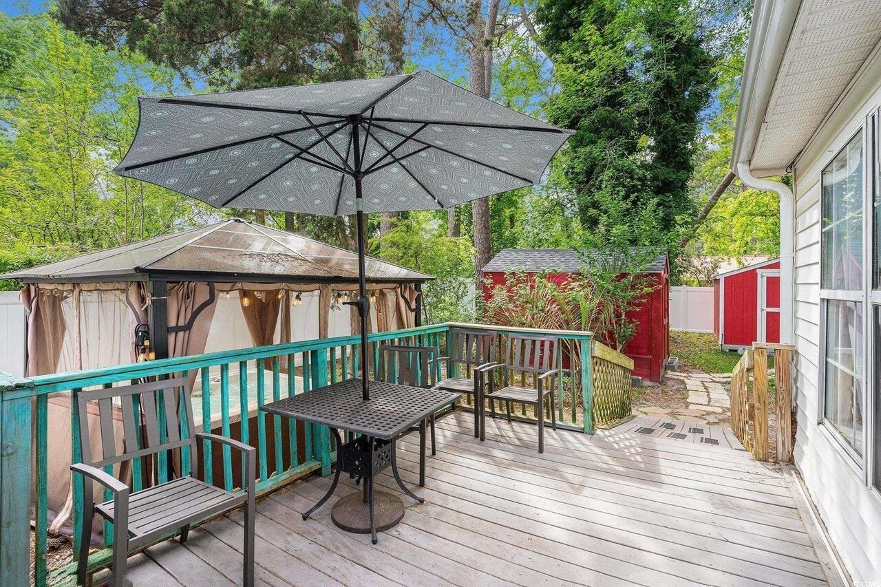 1205 King St.  Photo 21