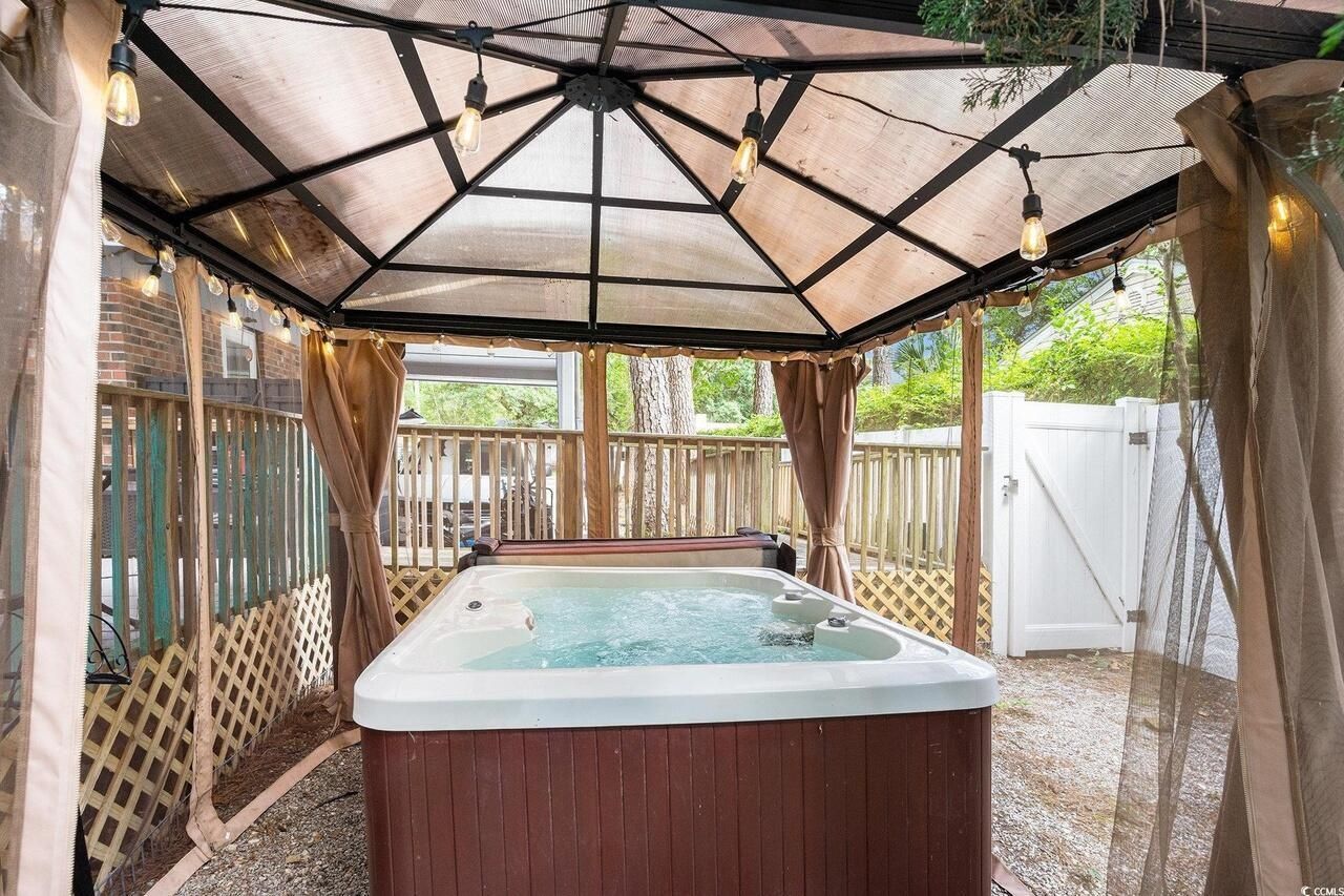 1205 King St.  Photo 24