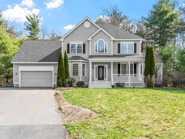 5 Lilac Ln, Ayer, MA 01432