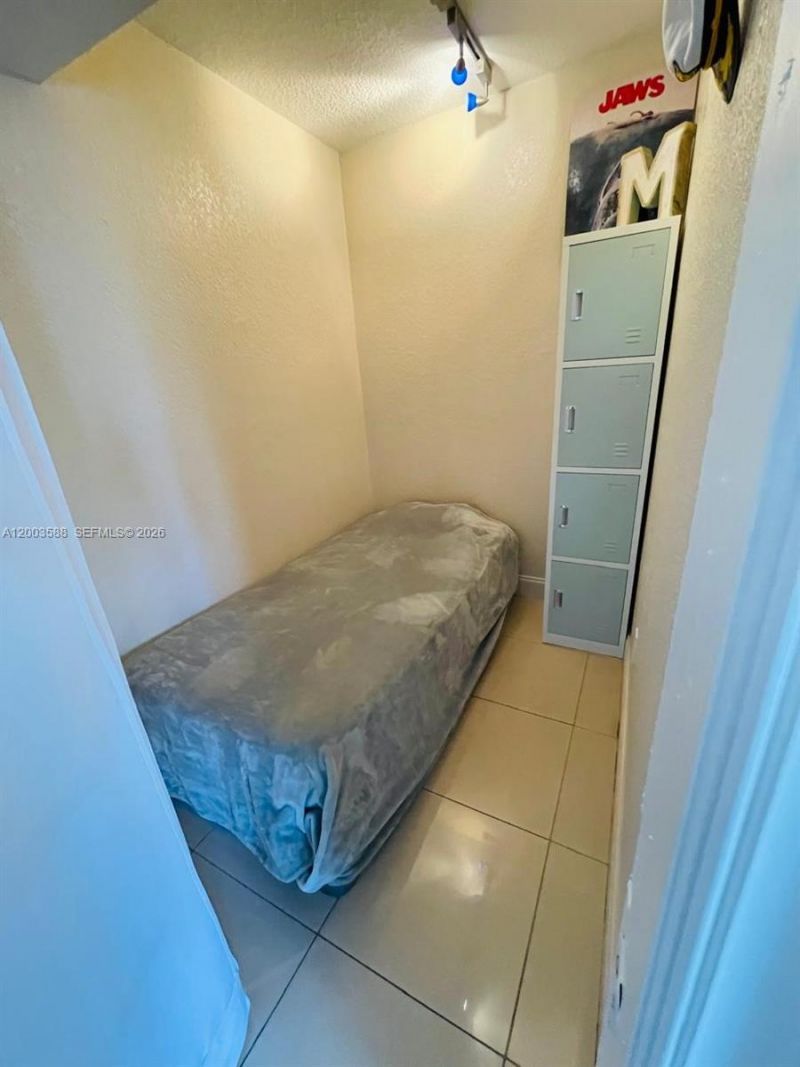 3601 NE 170th St , Unit 202, North Miami Beach, FL 33160 Photo