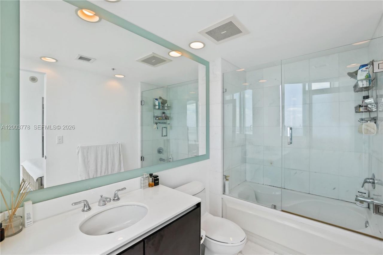 665 NE 25th St, Unit 2602, Miami, FL 33137 Photo