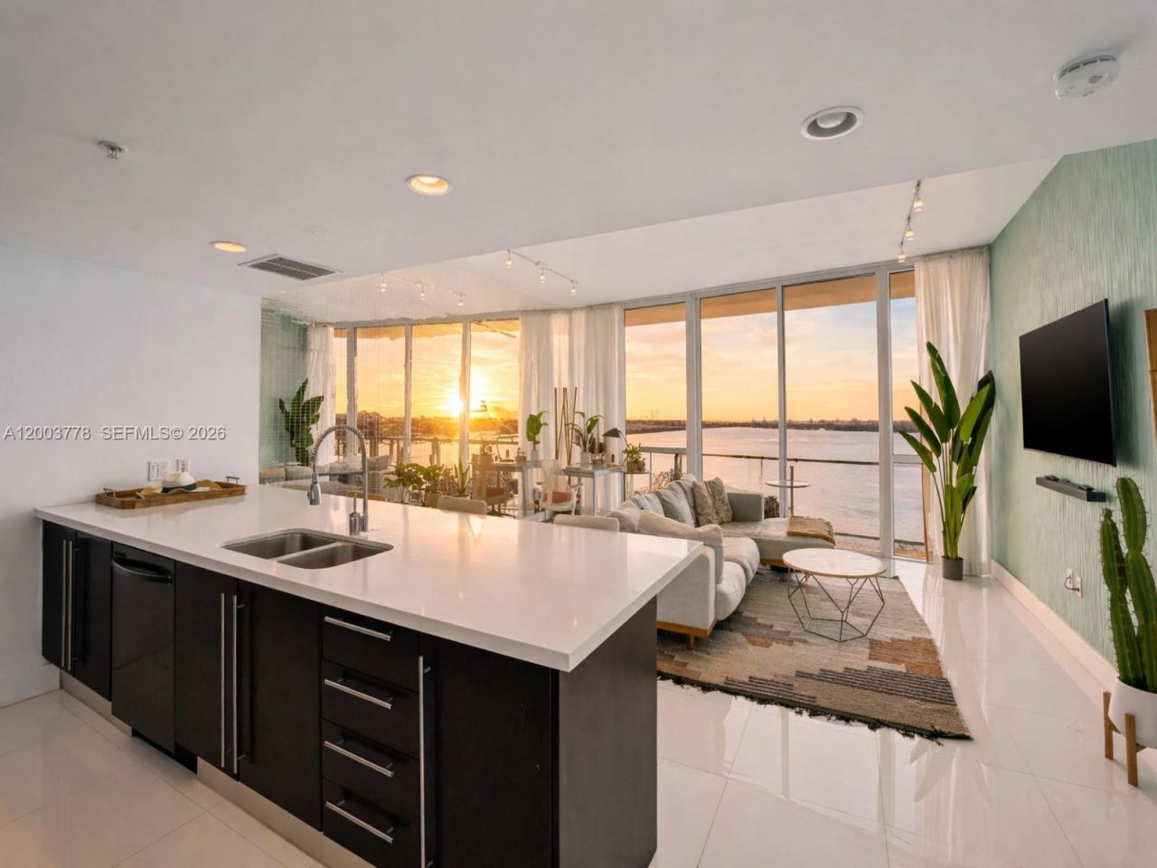 665 NE 25th St, Unit 2602, Miami, FL 33137 Photo