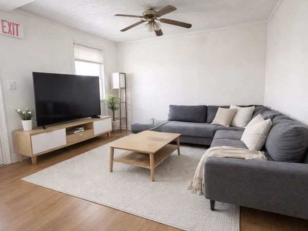 54 Pinckney St, Unit 1, Somerville, MA 02145