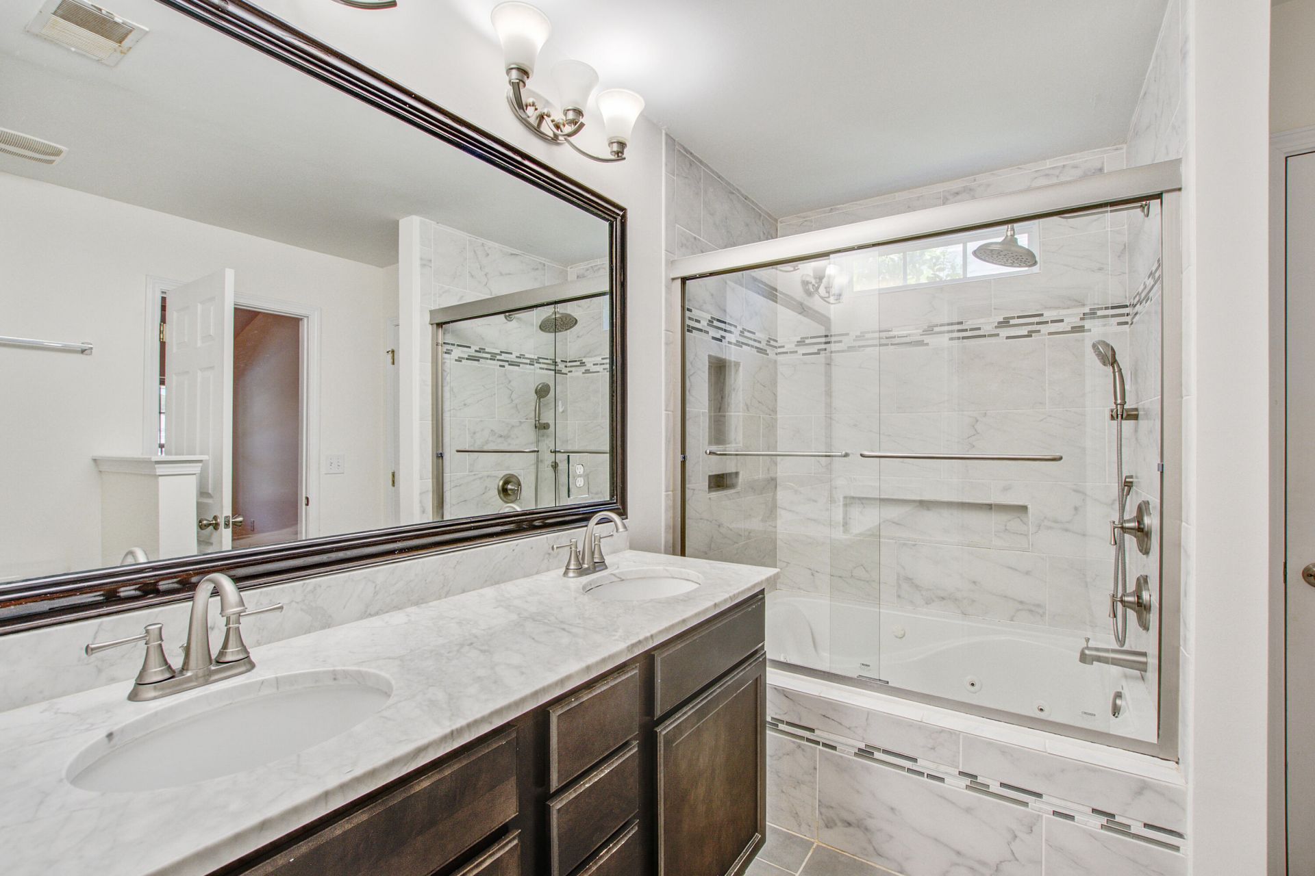 494 Dolphin Drive Photo 23