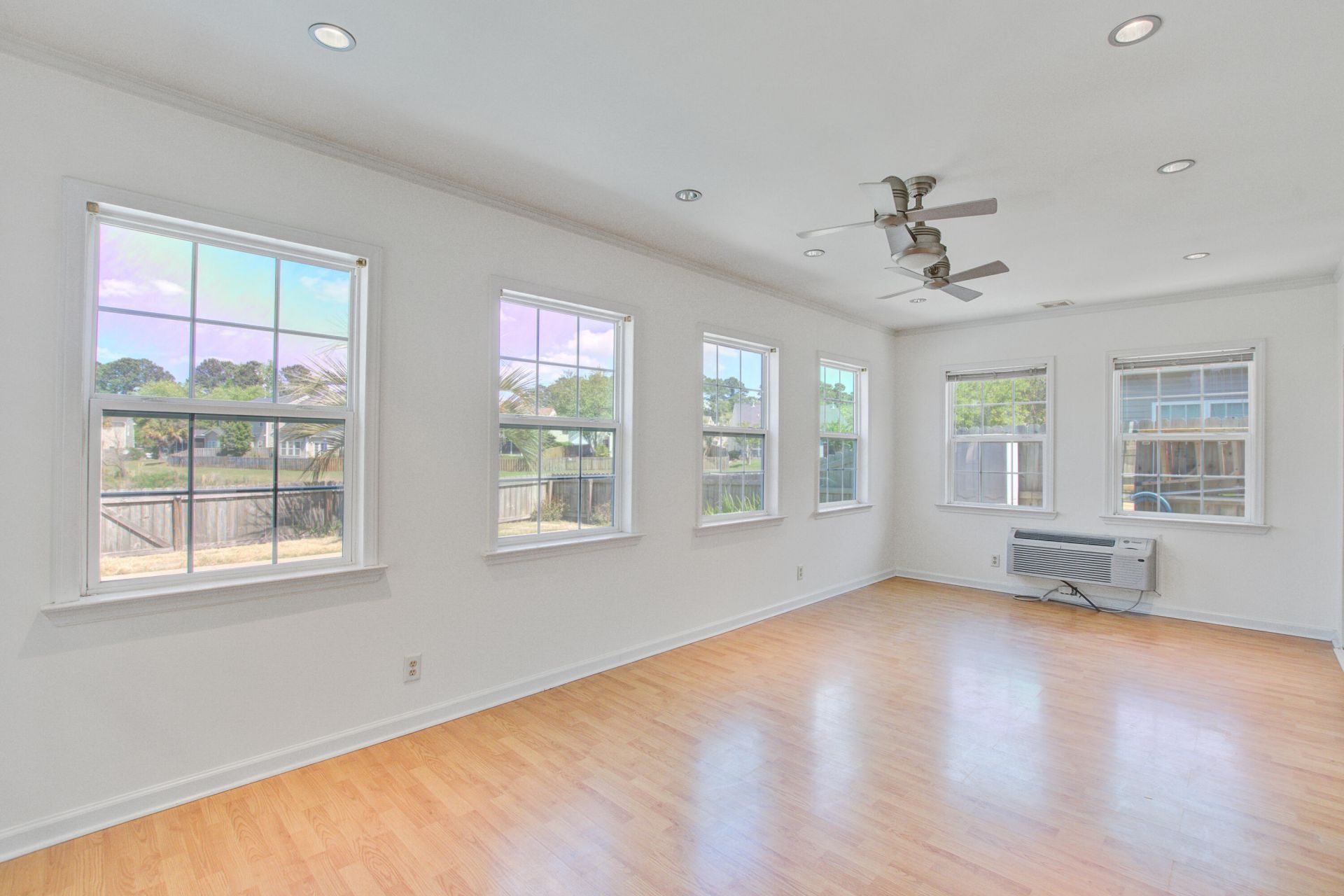 494 Dolphin Drive Photo 33