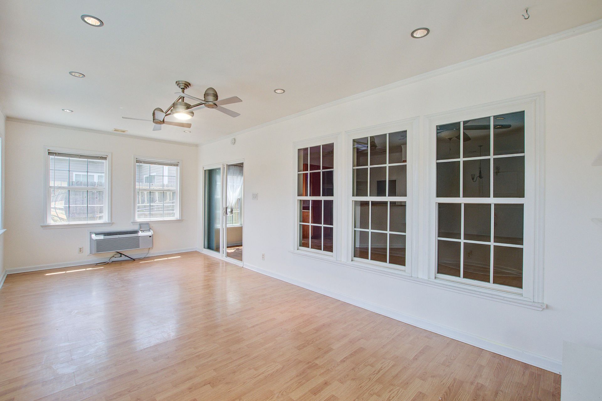 494 Dolphin Drive Photo 34