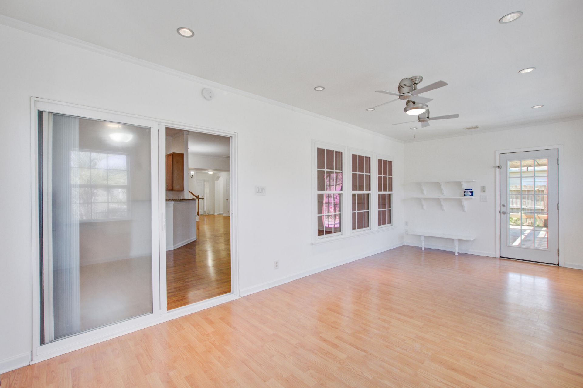 494 Dolphin Drive Photo 35