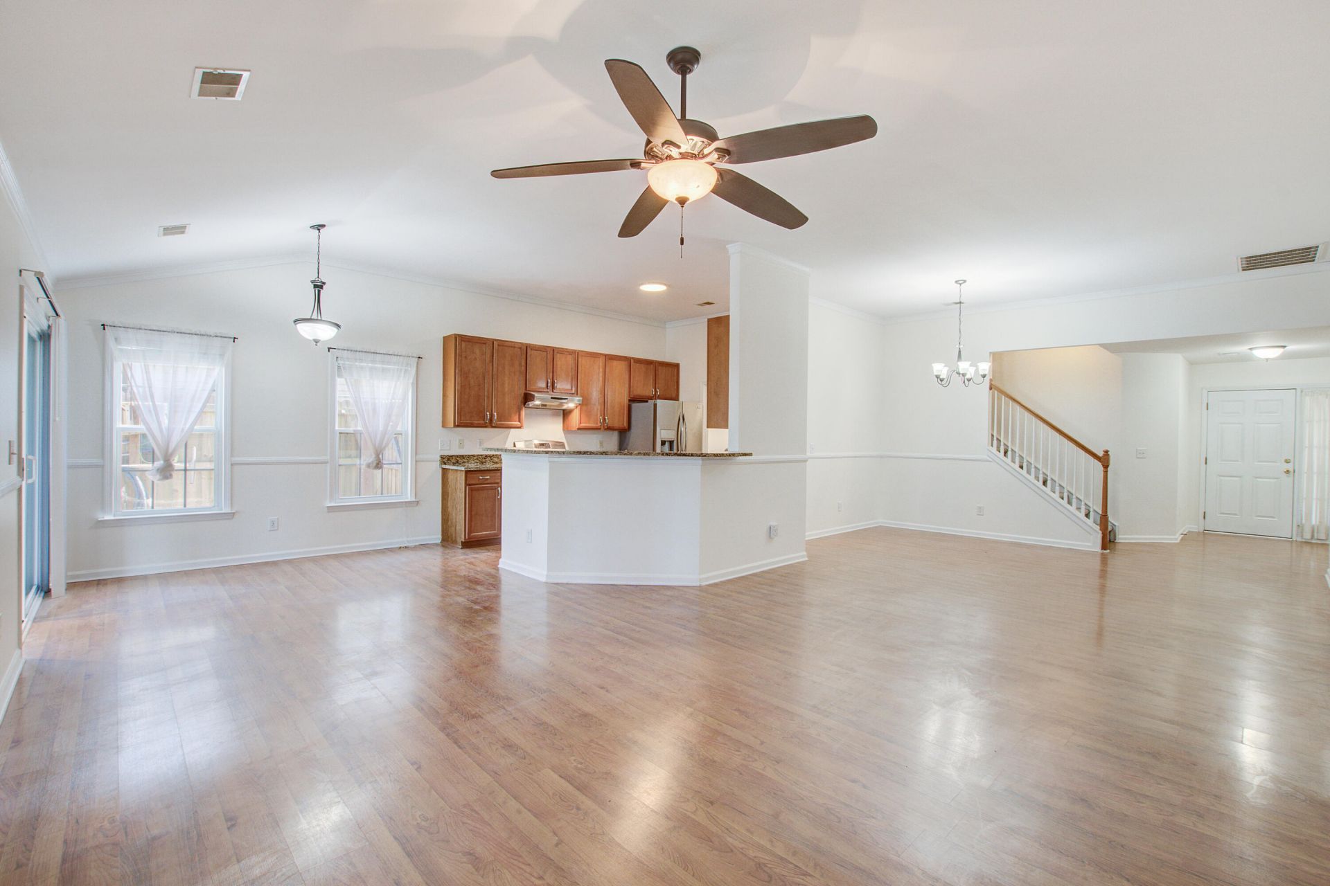 494 Dolphin Drive Photo 8