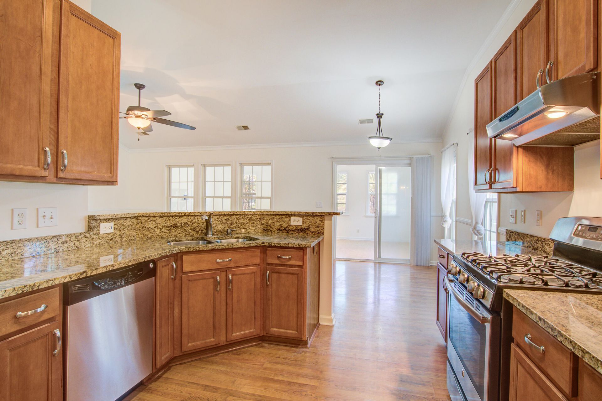 494 Dolphin Drive Photo 9