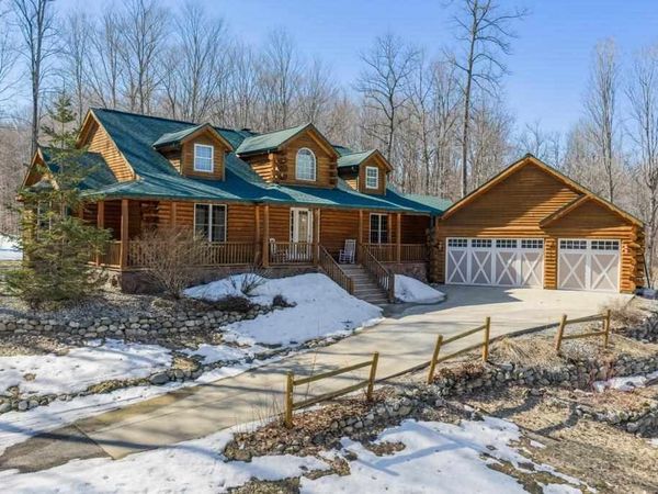 5592 Troon North, Bellaire, MI 49615