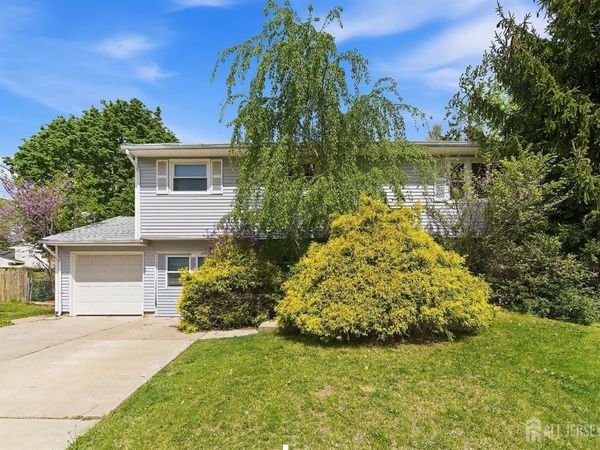 1363 E Peoria Place , North Brunswick, NJ 08902