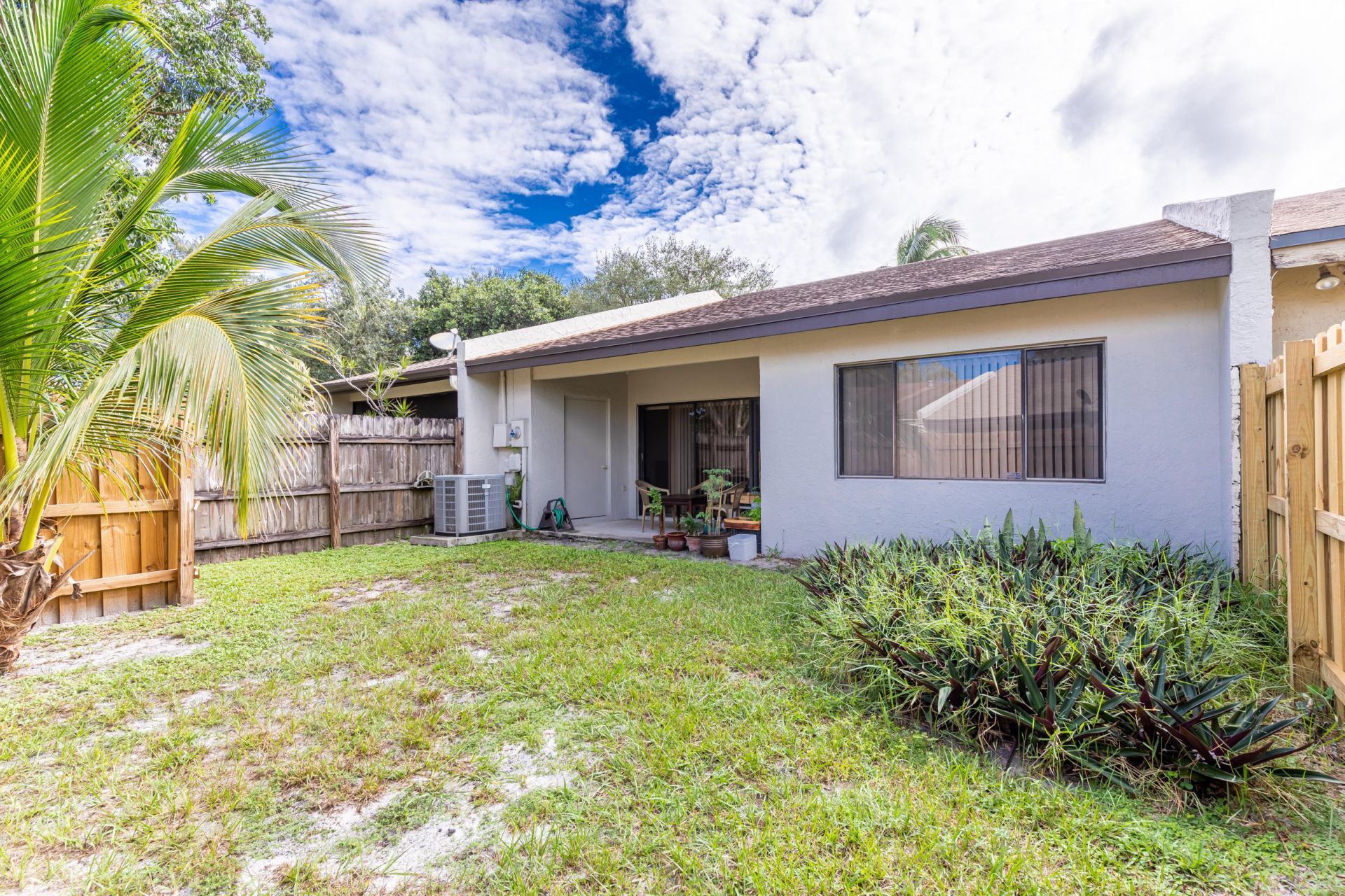 6989 NW 29th Lane, Fort Lauderdale, FL 33309 Photo