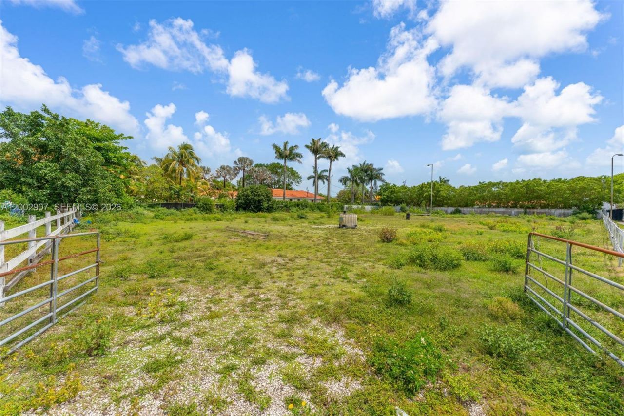 12445 SW 46th St , Miami, FL 33175 Photo