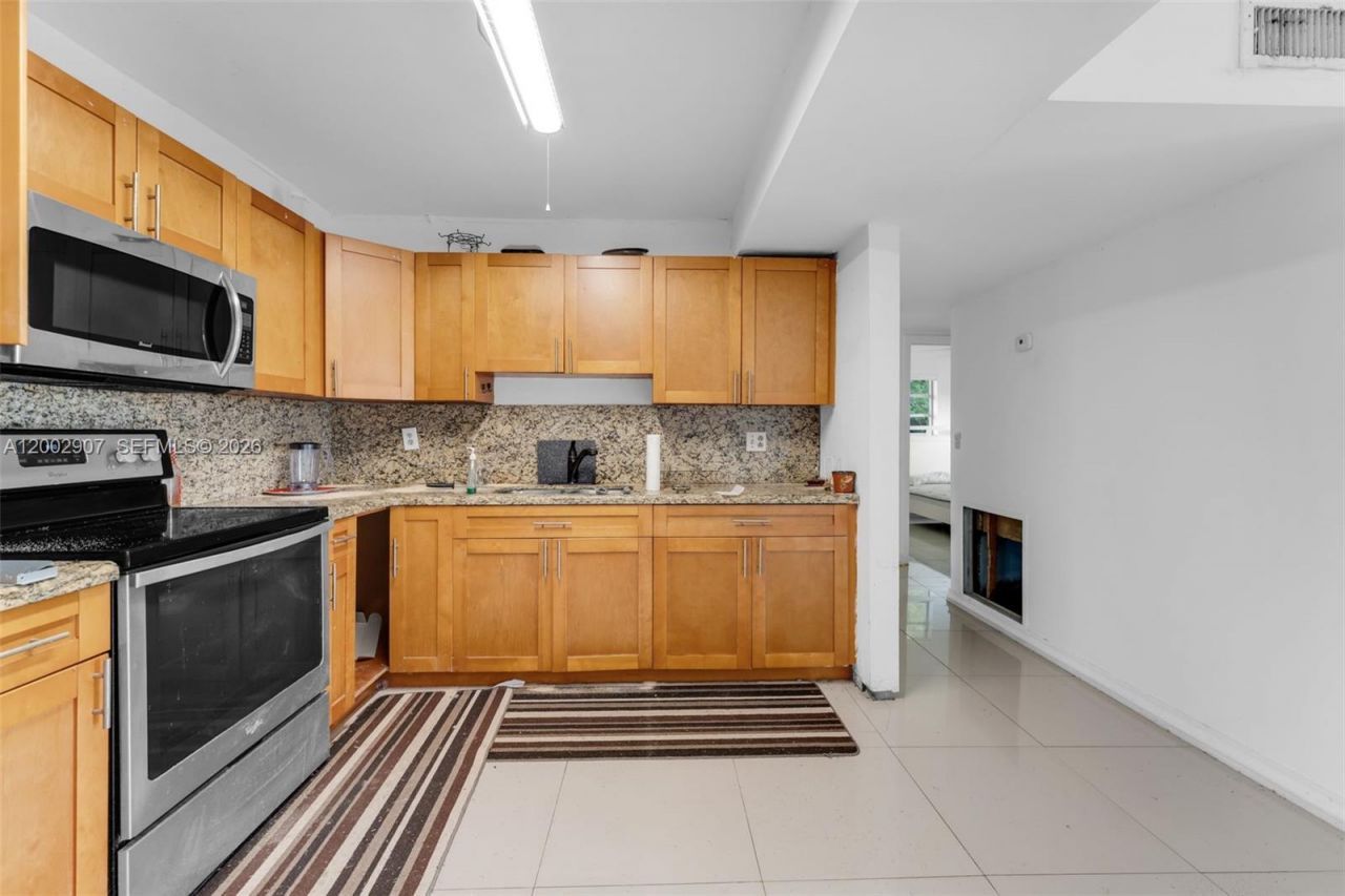 12445 SW 46th St , Miami, FL 33175 Photo