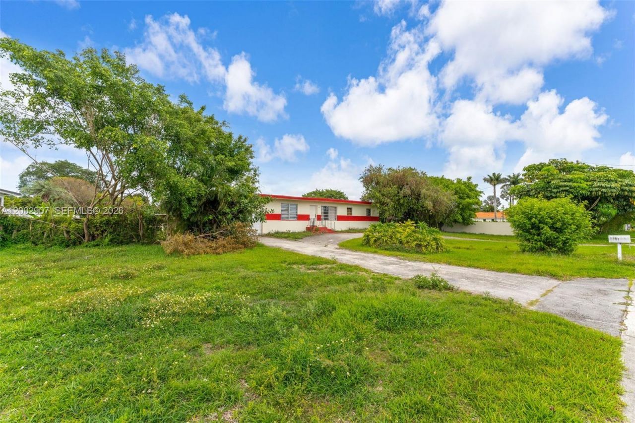 12445 SW 46th St , Miami, FL 33175 Photo