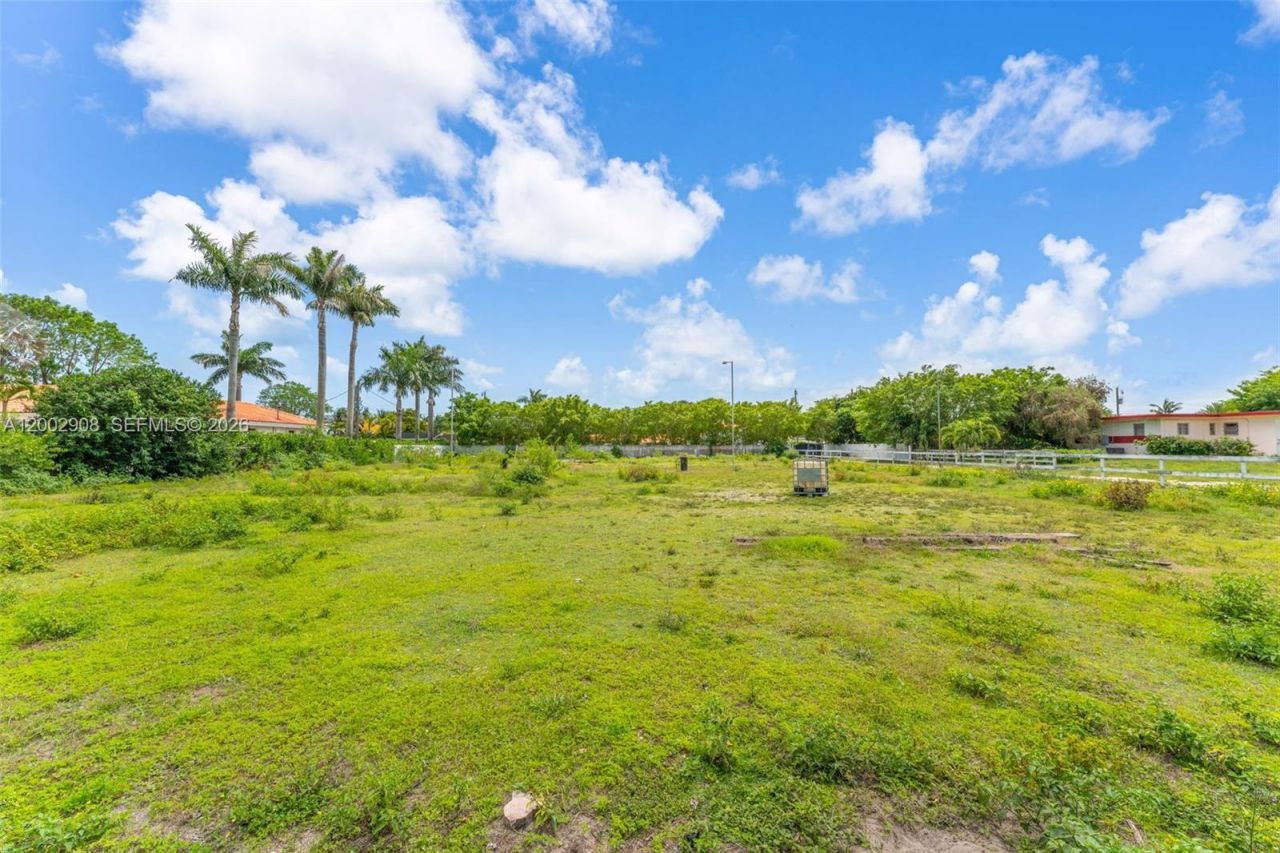 12445 SW 46th St , Miami, FL 33175 Photo