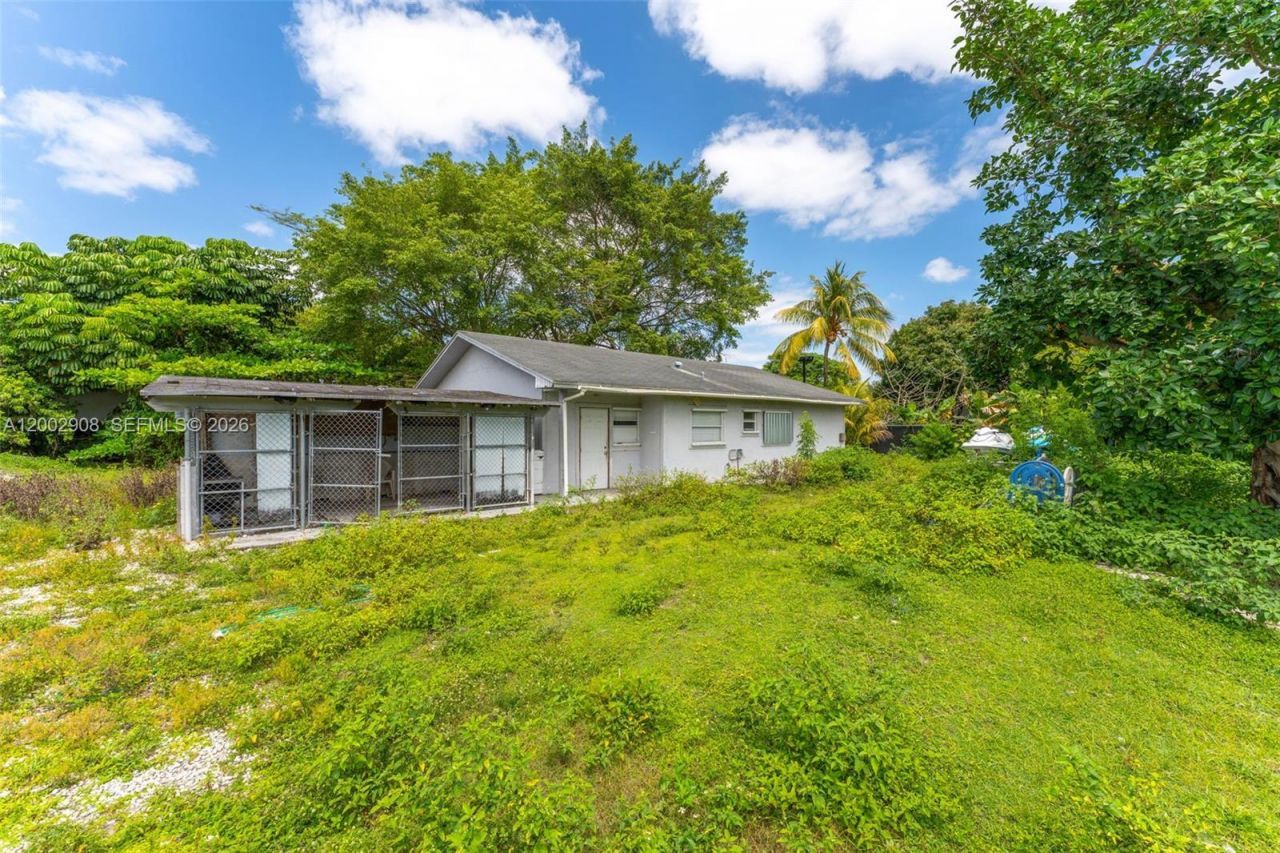 12445 SW 46th St , Miami, FL 33175 Photo