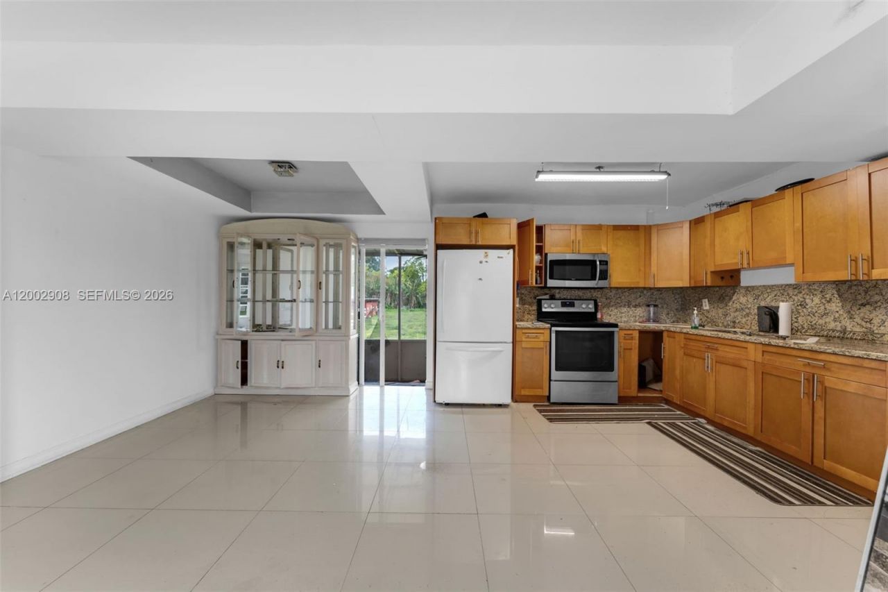 12445 SW 46th St , Miami, FL 33175 Photo