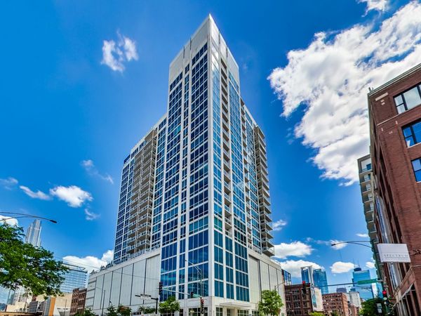 757 N ORLEANS Street , Unit 909, Chicago, IL 60654