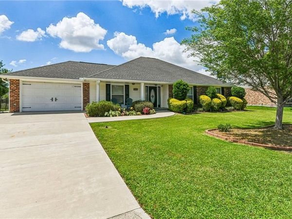 3516 LAKE LYNN Drive, Gretna, LA 70056