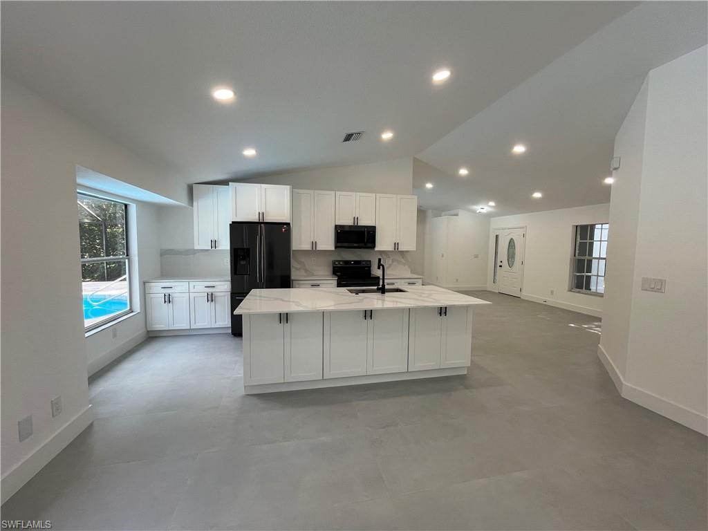 2730 4th St Nw, Naples, FL 34120 Photo