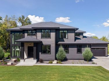 5255 Pagenhart Lane SW, Rochester, MN 55902